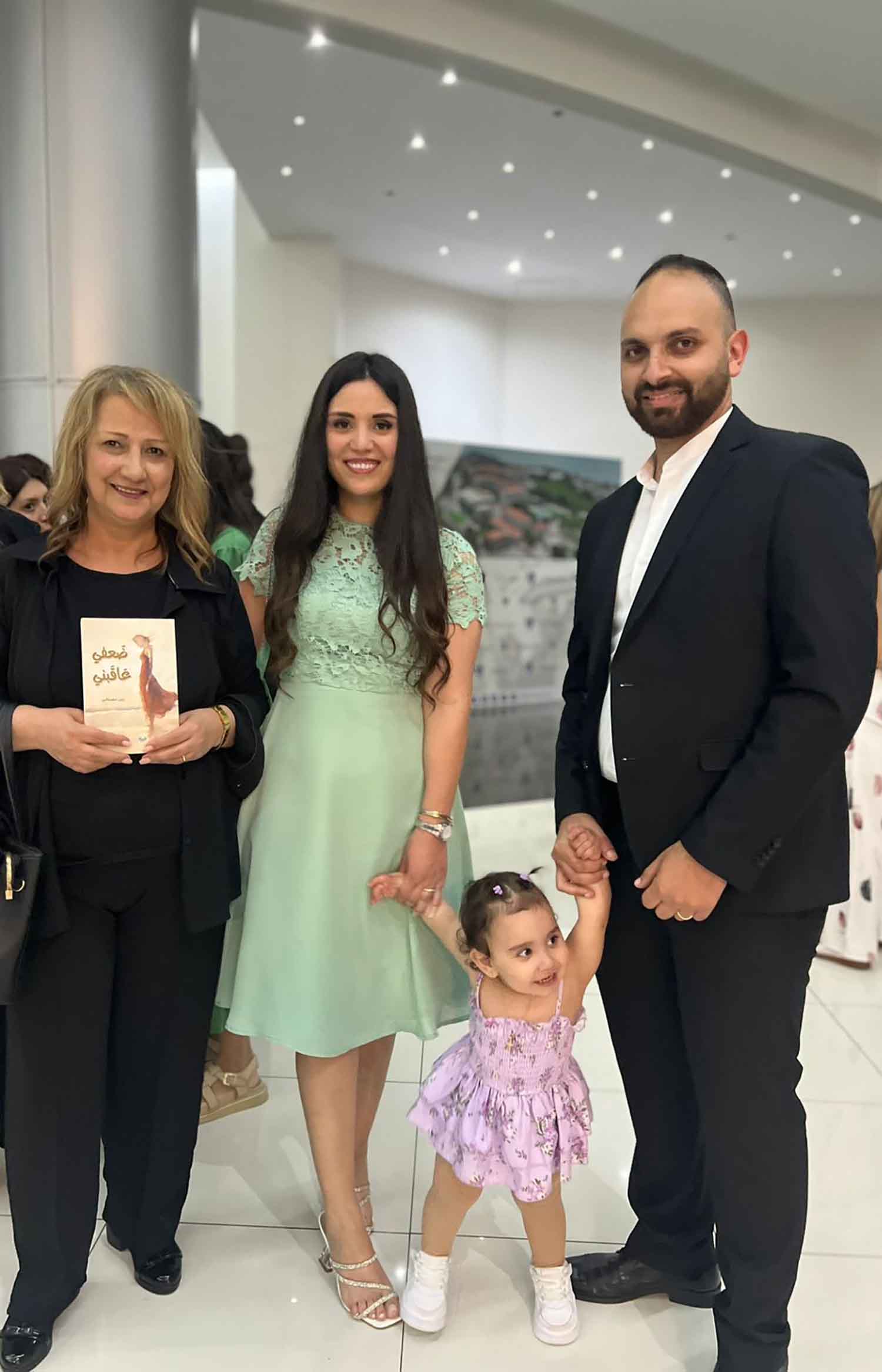 توقيع كتاب "ضعفي عاقبني" للكاتبة رين بستاني في مدرسة سيدة اللويزة: احتفاء بالأدب والوجدان