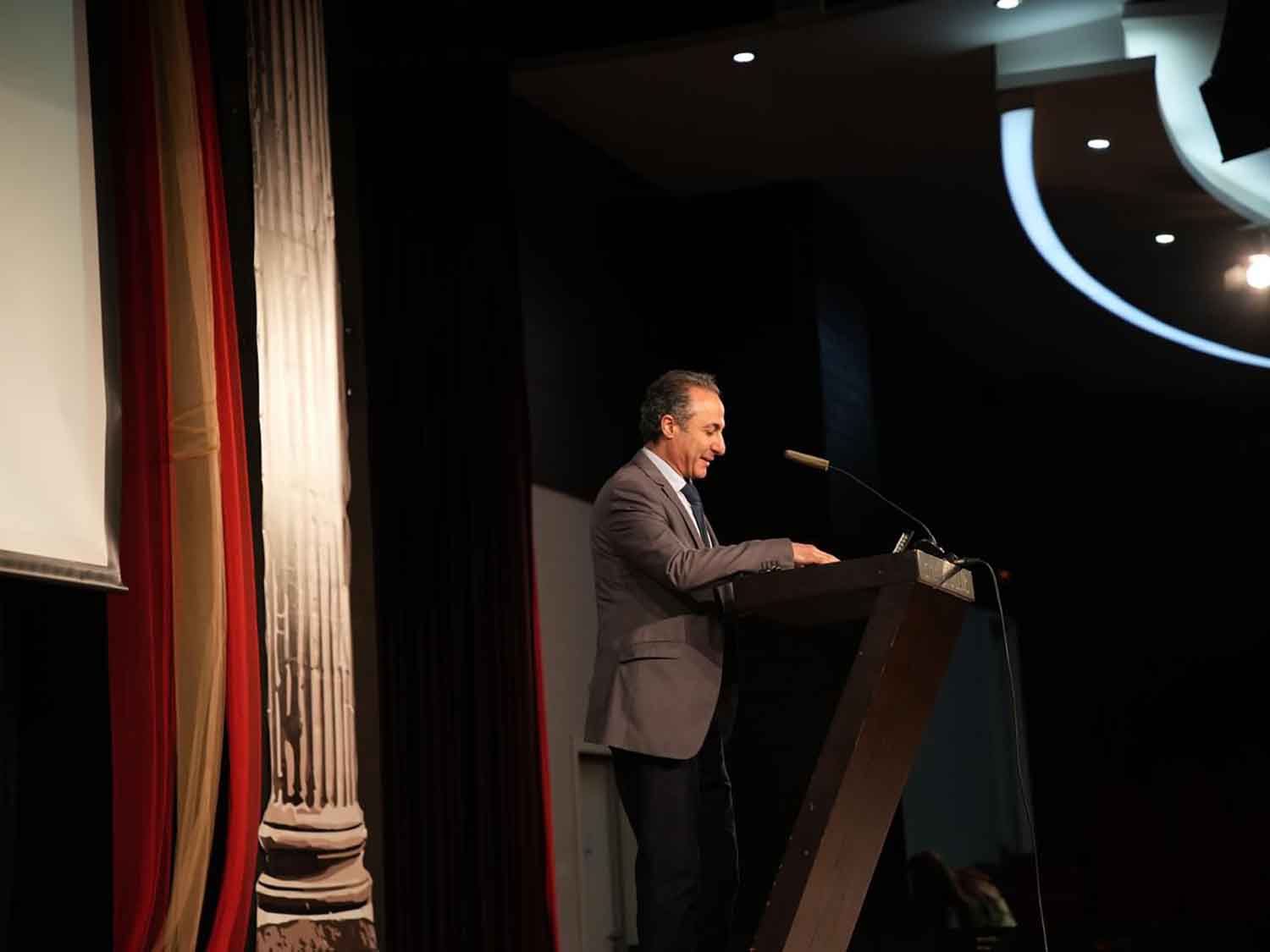 توقيع كتاب "ضعفي عاقبني" للكاتبة رين بستاني في مدرسة سيدة اللويزة: احتفاء بالأدب والوجدان