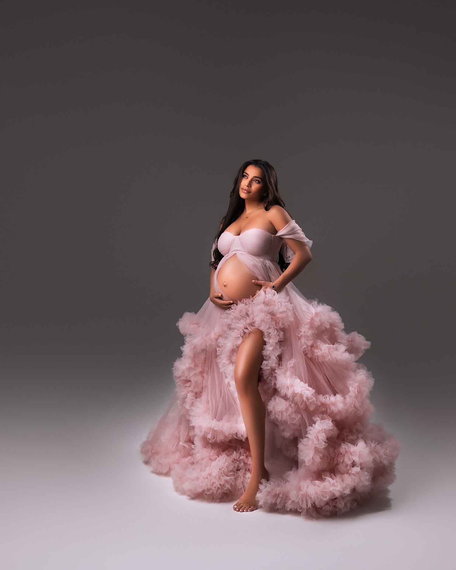 قوة الأمومة المقدّسة: نظرة وداد طالب يعقوب الجريئة إلى الحمل