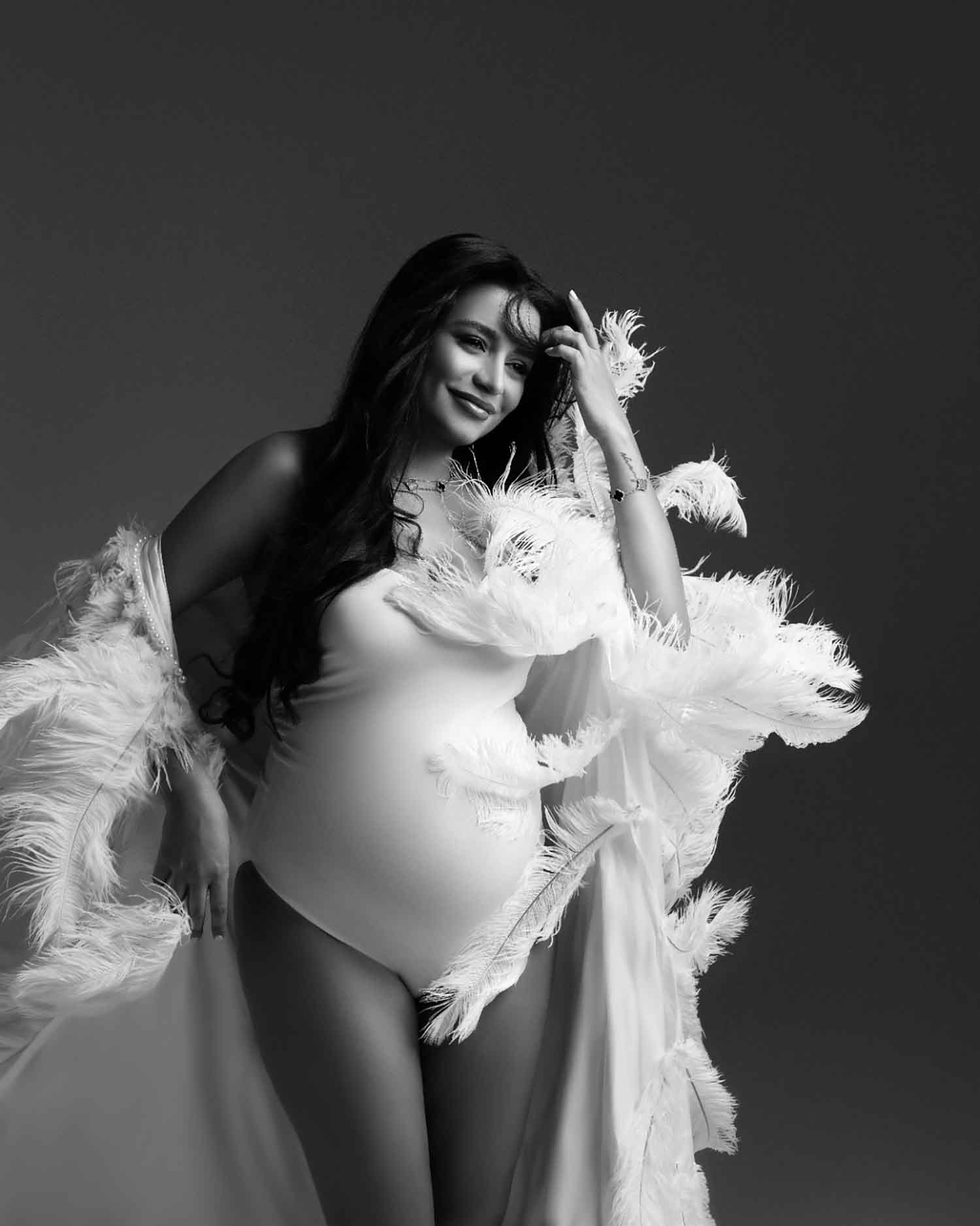 قوة الأمومة المقدّسة: نظرة وداد طالب يعقوب الجريئة إلى الحمل