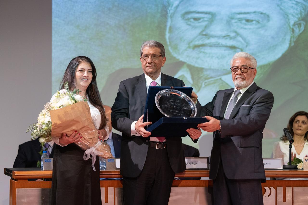 تكريم الأديب جورج مغامس بجائزة جان سالمة لإنجازاته الفكرية الرائدة