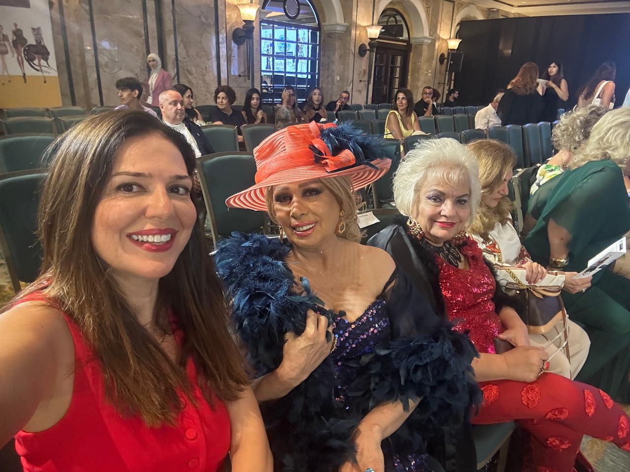 جامعة AUST تحتفل بتخرّج طلابها في عرض أزياء عالمي بإشراف الشريف جمال حمود....