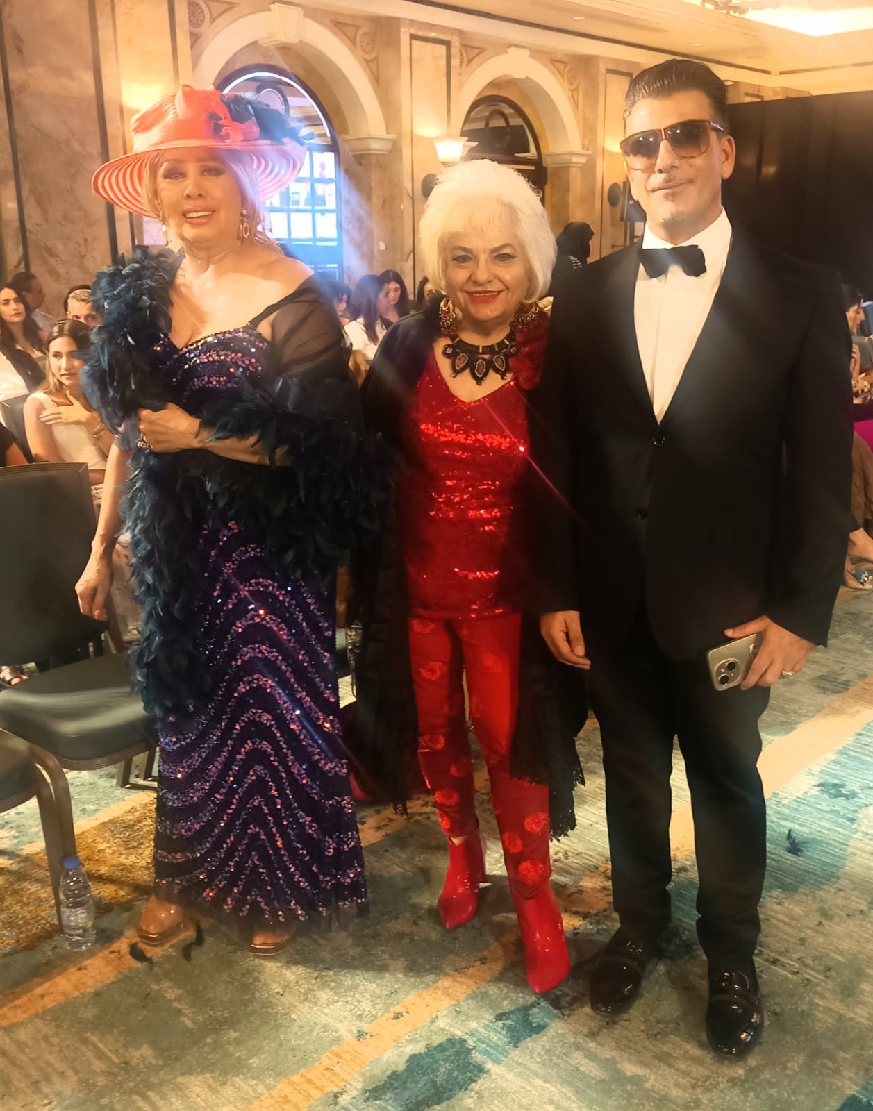 جامعة AUST تحتفل بتخرّج طلابها في عرض أزياء عالمي بإشراف الشريف جمال حمود....