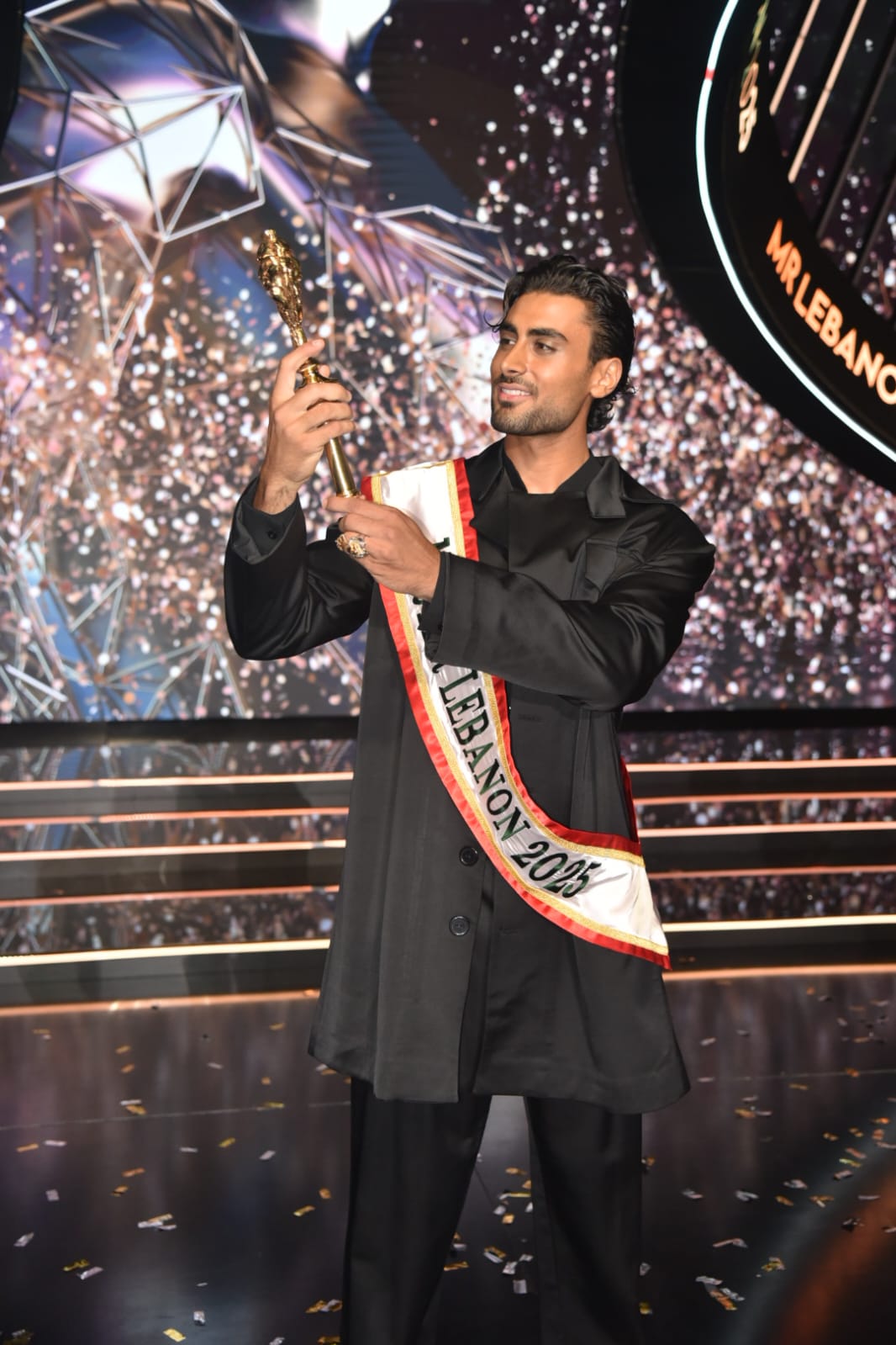 سعد الدين حنينه ملك على عرش الجمال اللبناني...