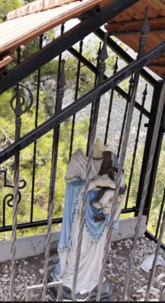 اعتداء  على تمثال السيدة العذراء في قتالي - جزين... والمخاتير كانوا قد دقّوا ناقوس الخطر!