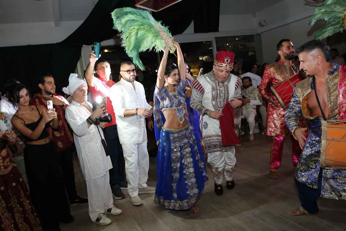 داني سعد يأتي ب بوليوود الى لبنان...