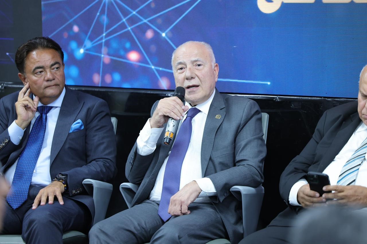 دبوسي في المنتدى العربي السنوي الأول للذكاء الاصطناعي: الذكاء الاصطناعي وسيلة لتعزيز خدمة الإنسان وتطوير المجتمعات