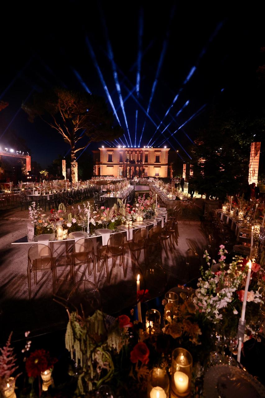 عرس الموسم في صوفر... زفاف عزيز زكا وتارا ماريا الأشقر يبهر بأجوائه...