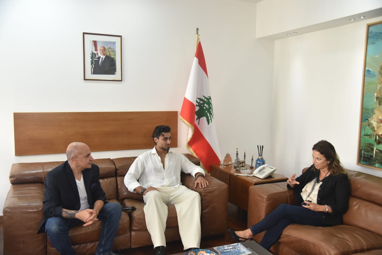 الوصيف الاول لملك جمال العالم بضيافة لحود...