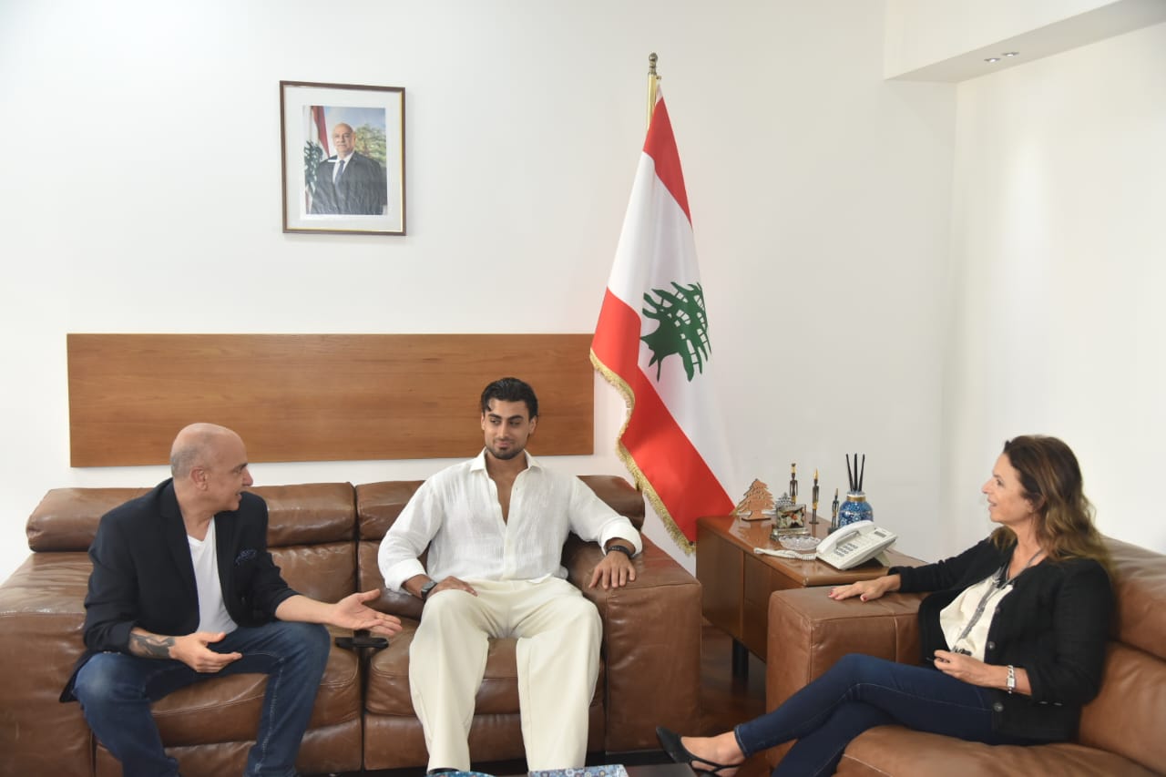 الوصيف الاول لملك جمال العالم بضيافة لحود...