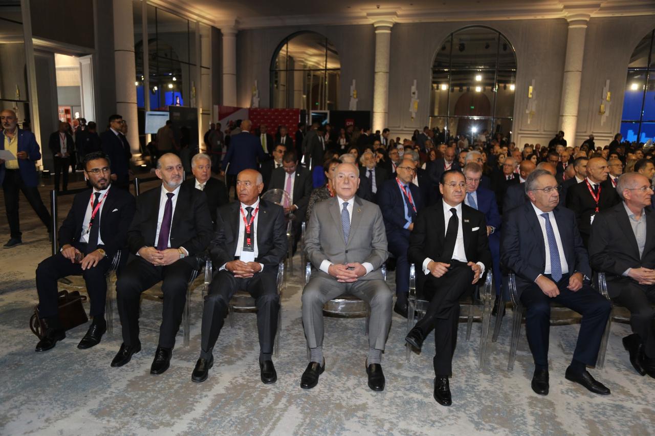 الرئيس دبوسي: مؤتمر بيروت 1 يعزز ارادة اللبنانيين في النهوض وبناء مستقبل اقتصادي مزدهر.