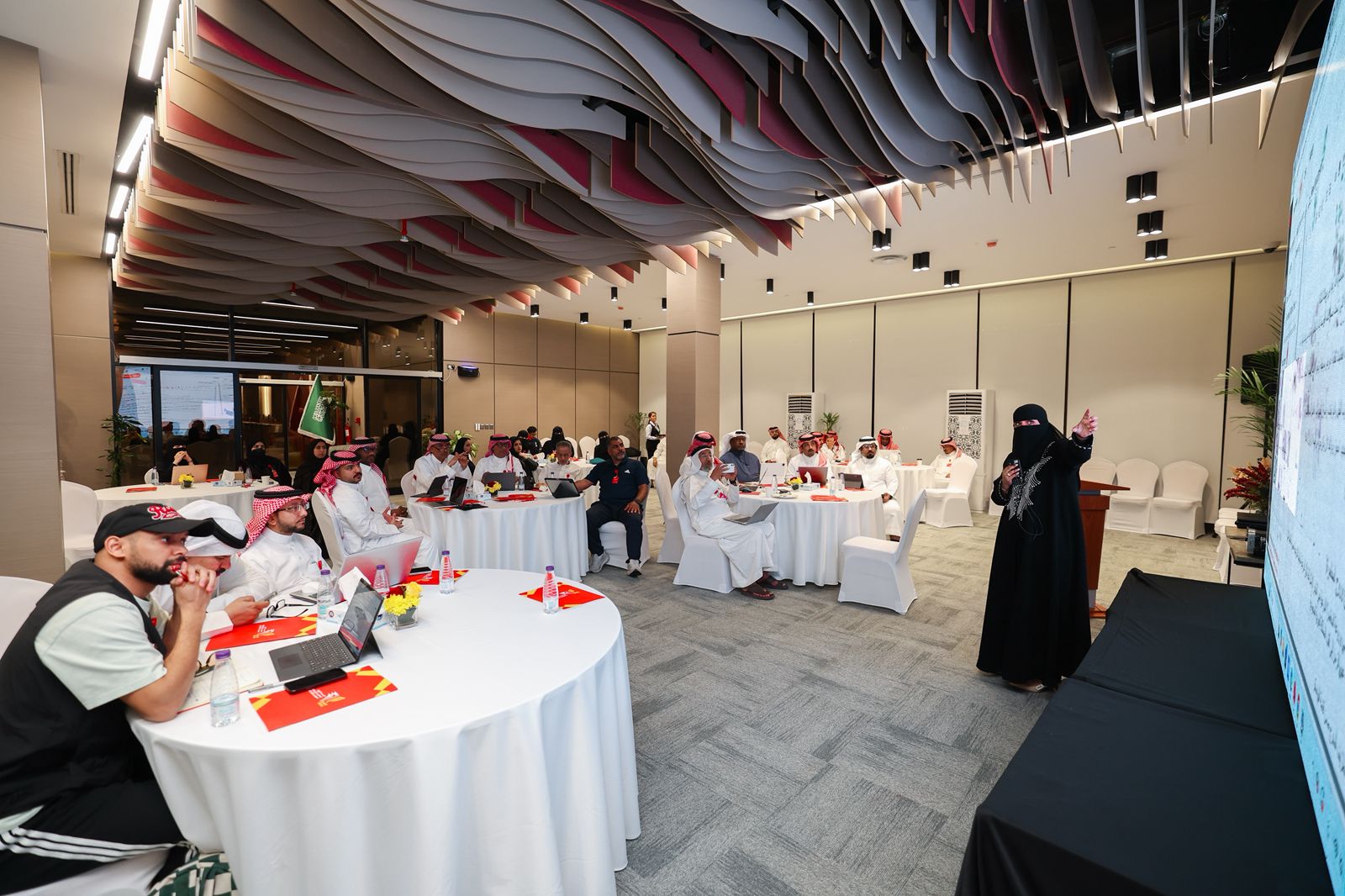 القادسية ينظم دورة "الذكاء الاصطناعي في الإعلام الرياضي" بالشراكة مع هيئة الصحفيين السعوديين 