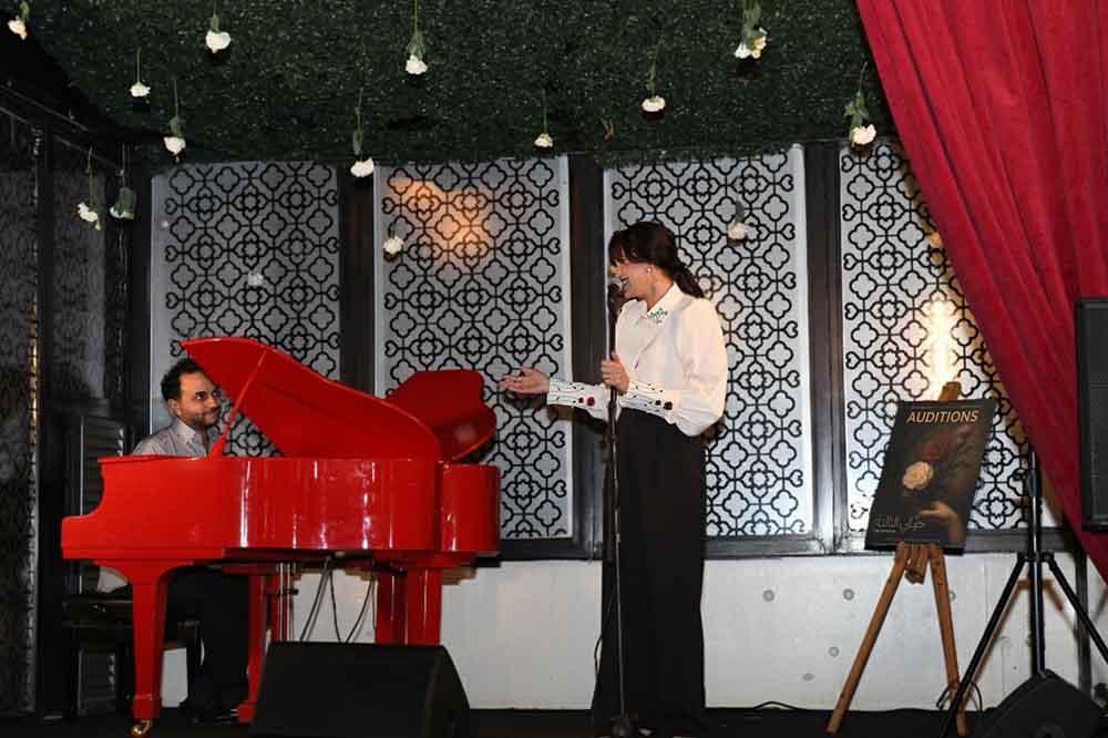 منال ملاط تطلق "حياتي الثالثة" وثلاثة أعمال مصوّرة أشبه بسلسلة درامية-مسرحية