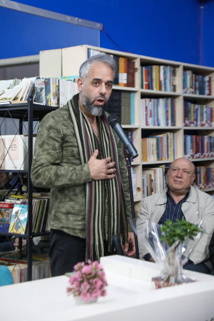 شهدت منطقة الحدث - حارة البطم مساء أمس، حفل افتتاح مركز ديزي الثقافي ، الذي أطلقه المحامي جوزيف وانيس ،  رئيس جمعية مشجعي الثقافة ورئيس مركز ديزي الثقافي ، وفاءً لذكرى زوجته الراحلة الشابة ديزي. ، التي خطفها مرض السرطان، فحوّل غيابها إلى مشروع حياة يحمل اسمها ويهدف لنشر الفكر والثقافة.  قدّمت الاحتفال الإعلامية الزميلة ميراي صافي عيد  ، التي أدارته بأسلوب مميز وراقٍ. بدأ الحفل بالنشيد الوطني اللبناني، تلاه دقيقة صمت عن روح الفقيدة، ثم قدّس المركز وباركه المونسنيور بيار أبي صالح .  توالت الكلمات من عدد من ال