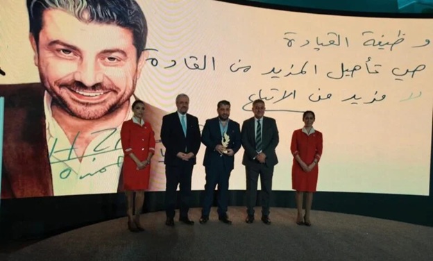 تكريم رئيس قطاع الموسيقى والإذاعة في مجموعة MBC زياد حمزة في قمة صناعة المحتوى والإعلام 2025 بعمان