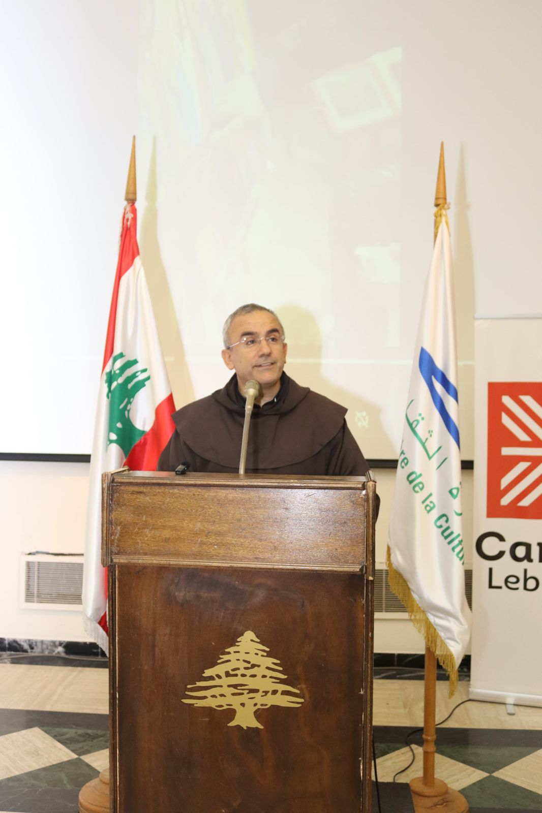 افتتاح معرض "ذاكرة اللون بين الحديث والقديم" للفنان د مارون مخّول في بيروت