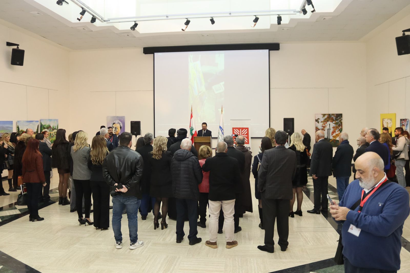 افتتاح معرض "ذاكرة اللون بين الحديث والقديم" للفنان د مارون مخّول في بيروت