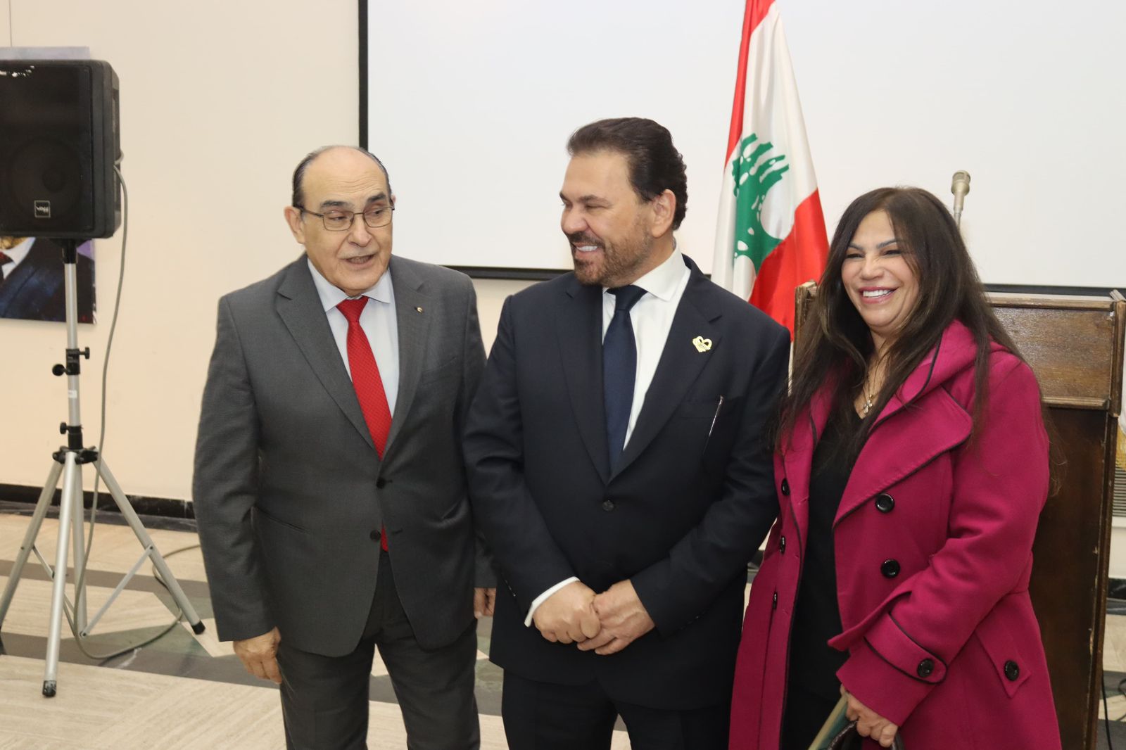 افتتاح معرض "ذاكرة اللون بين الحديث والقديم" للفنان د مارون مخّول في بيروت