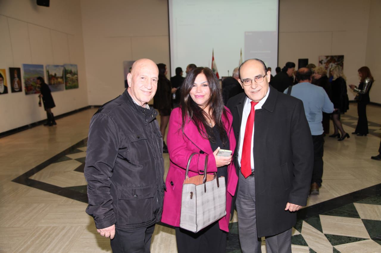 افتتاح معرض "ذاكرة اللون بين الحديث والقديم" للفنان د مارون مخّول في بيروت