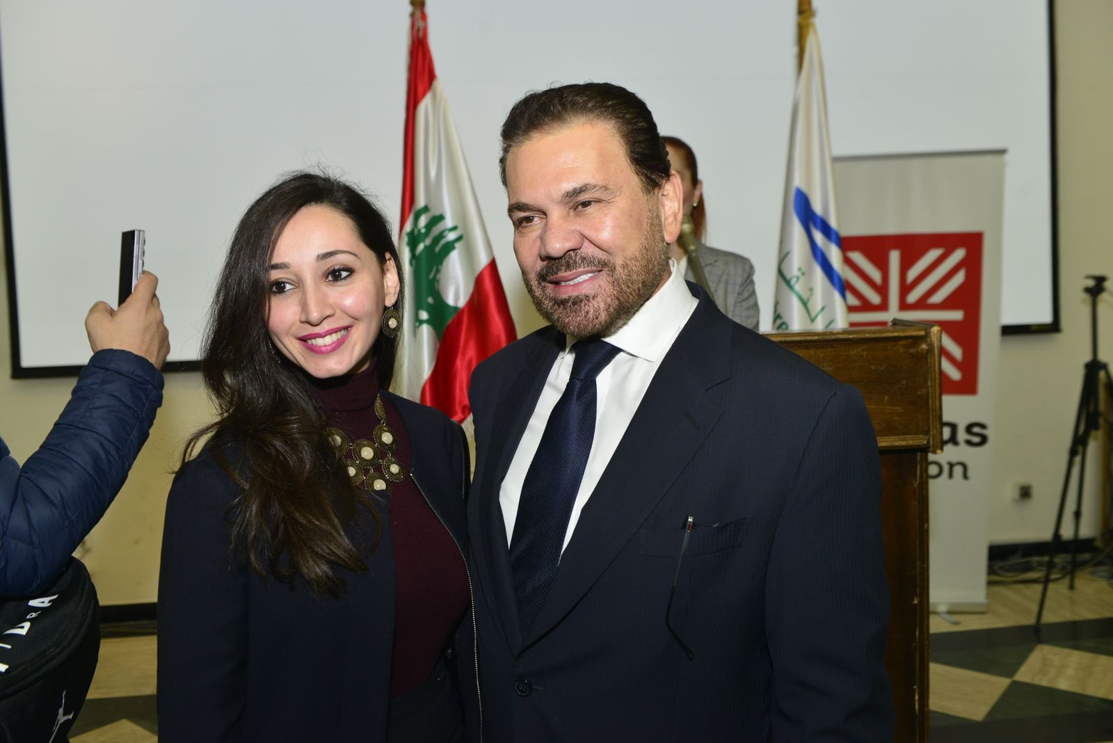 افتتاح معرض "ذاكرة اللون بين الحديث والقديم" للفنان د مارون مخّول في بيروت