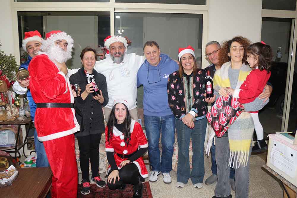 "نحنا حدك" تنثر روح الميلاد في مزرعة الضهر: محبة من القلب لكل بيت....