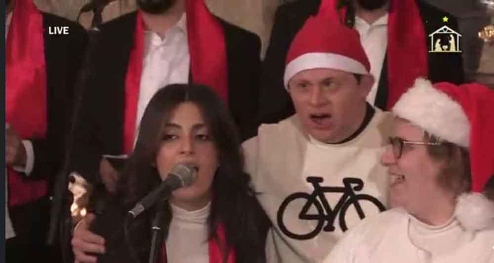 جوقة مار الياس انطلياس تحيي الميلاد .