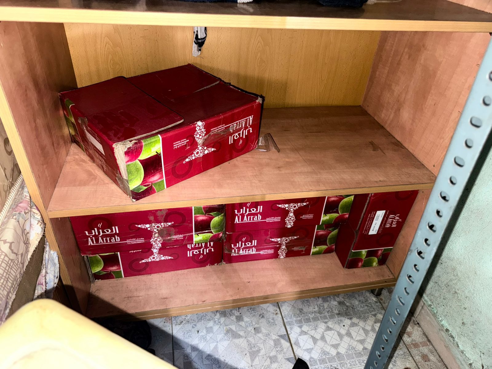 "الريجي" تضبط مصنوعات تبغية مهرّبة ومزورة في الليلكي