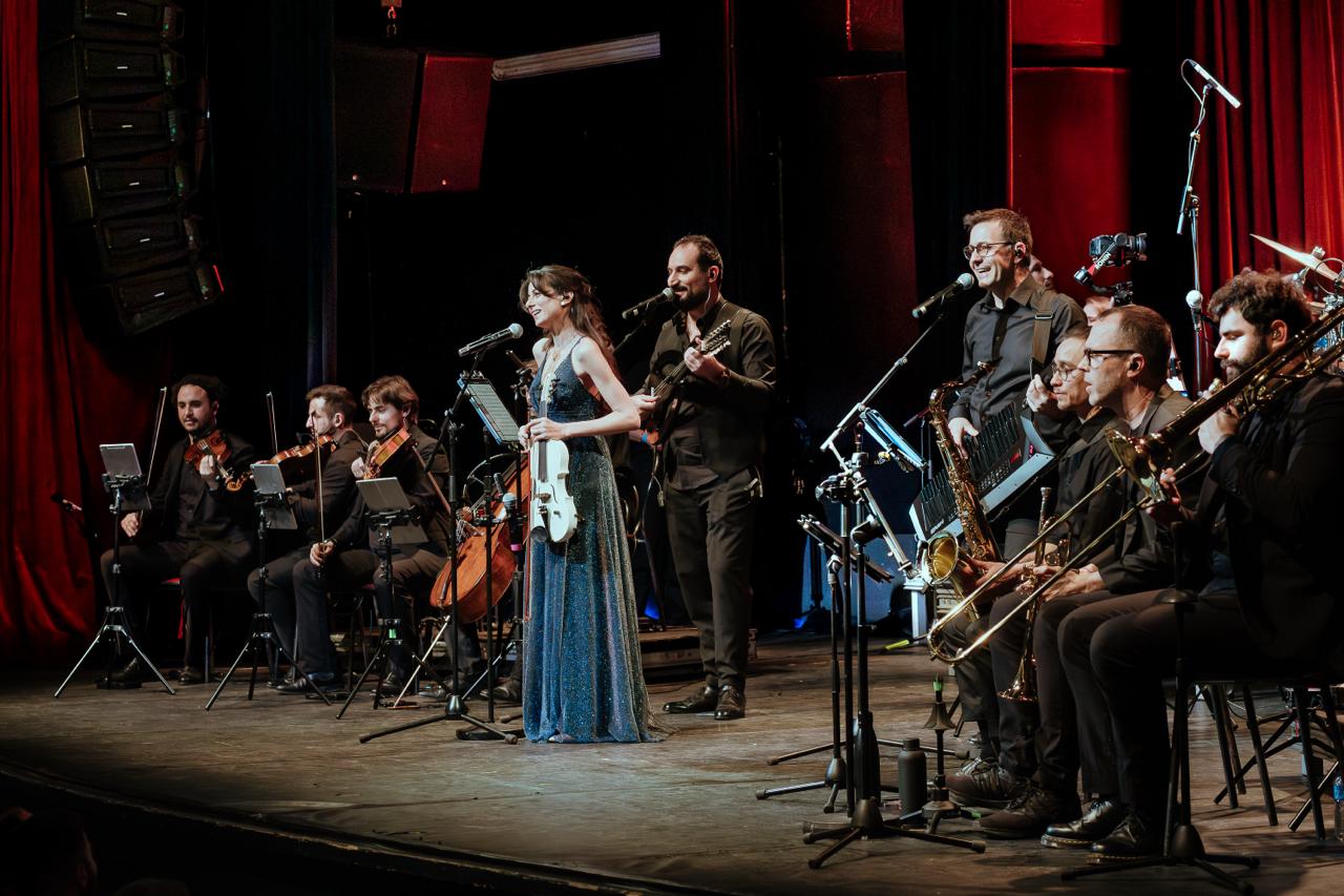 "فيروزيات" على خشبة "باتكلان" ليلة أسطورية بقيادة د. أمل قرمازي وأوركسترا "مزيكا" العالمية