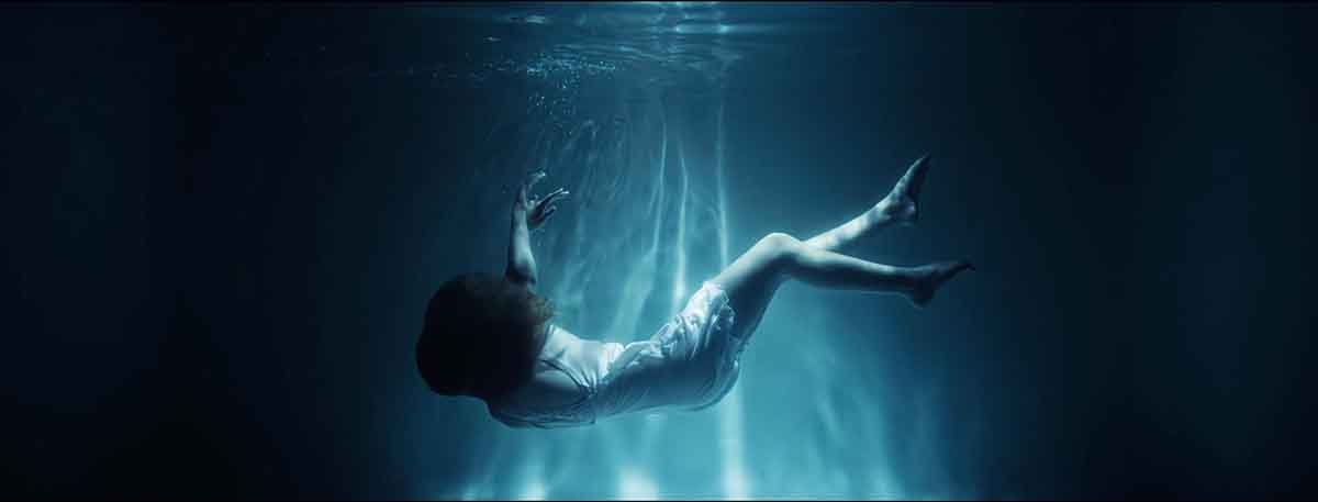 المخرجة اللبنانية فرح علامة تستكمل خطواتها نحو العالمية من خلال كليب Bouquet  للفنانة أندريا بوستانيكا