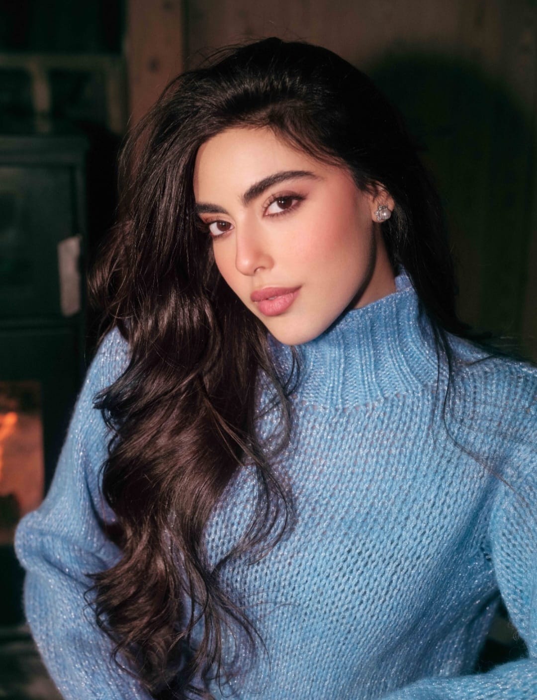 "وعدني"… الرومانسية المعاصرة بصوت إيمان منصور