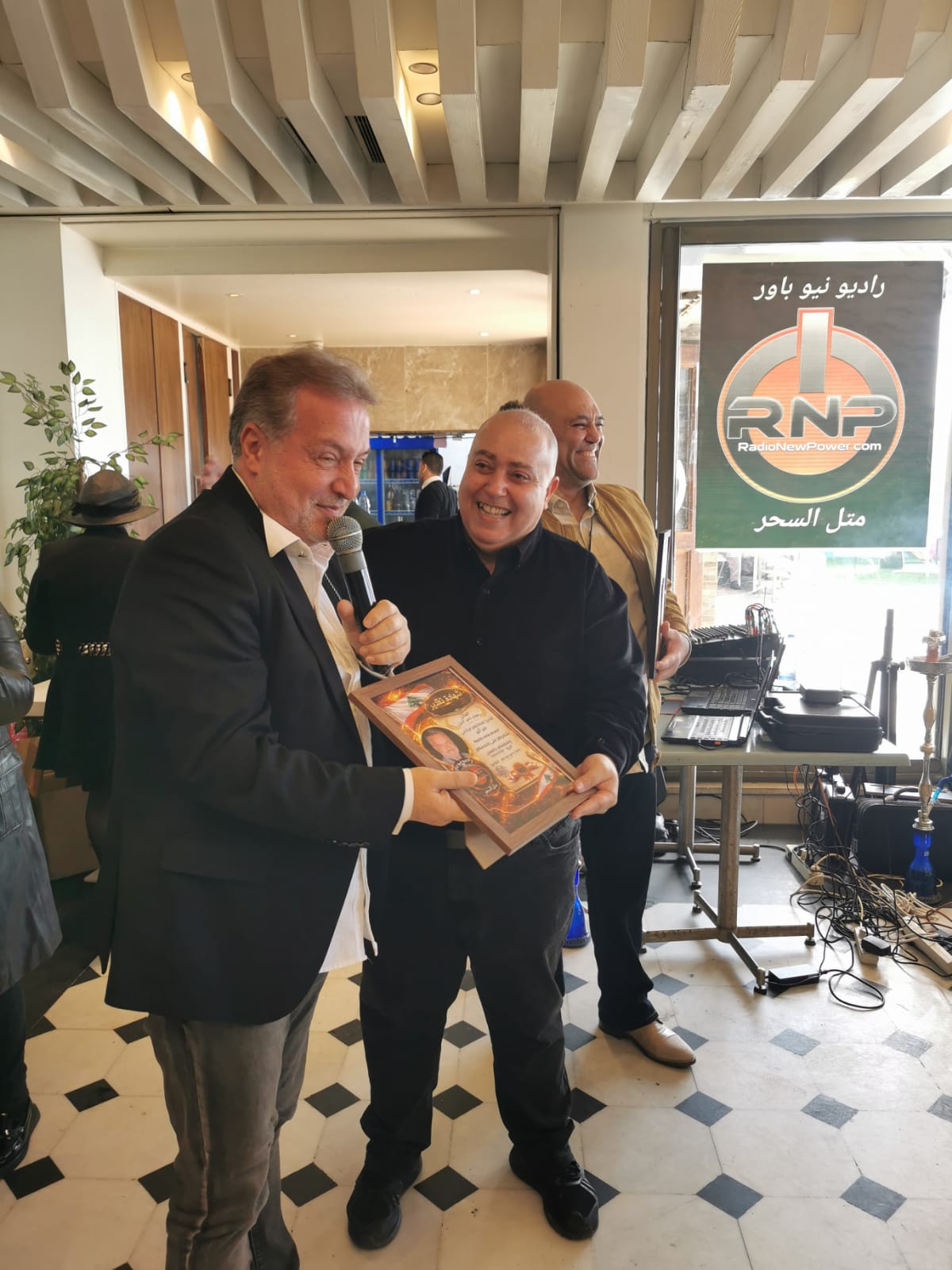 نيو باور تُكرّم الإعلاميين وتُشيد بمسيرة الجنرال صلاح جبران