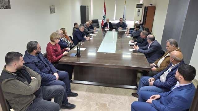 دبوسي زار بلدية حلبا وجال في السوق التراثي والتقى فاعليات : لخلق فرص عمل جديدة وتعزيز الإنتاج المحلي.