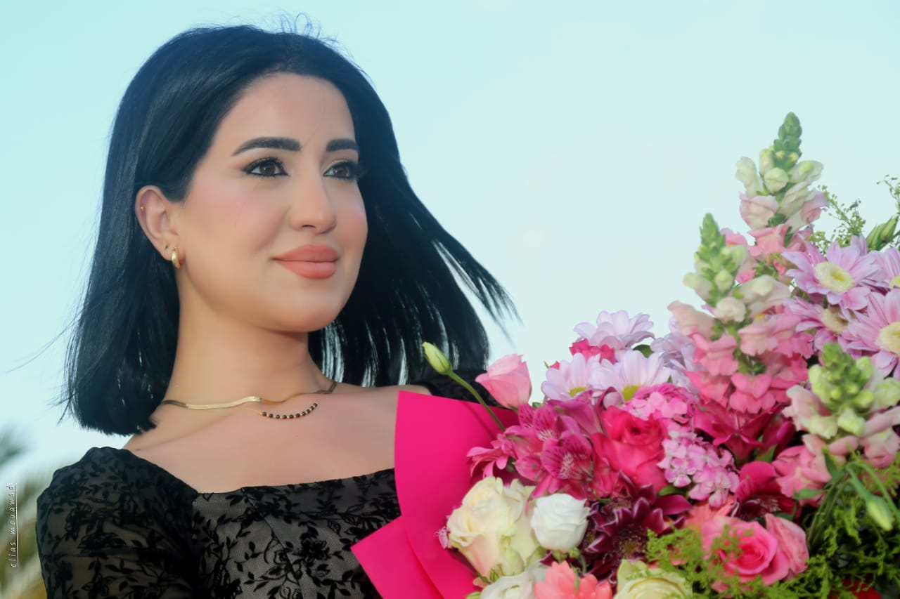 شانتال تطلق اغنيتها بحضور اهل الصحافة العربية