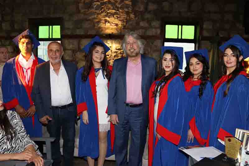 تكريم الإعلامي محمد السروجي يزيّن حفل تخرّج هنادي عسكر… وأمسية إعلامية راقية تحتفي بالإبداع والنجاح