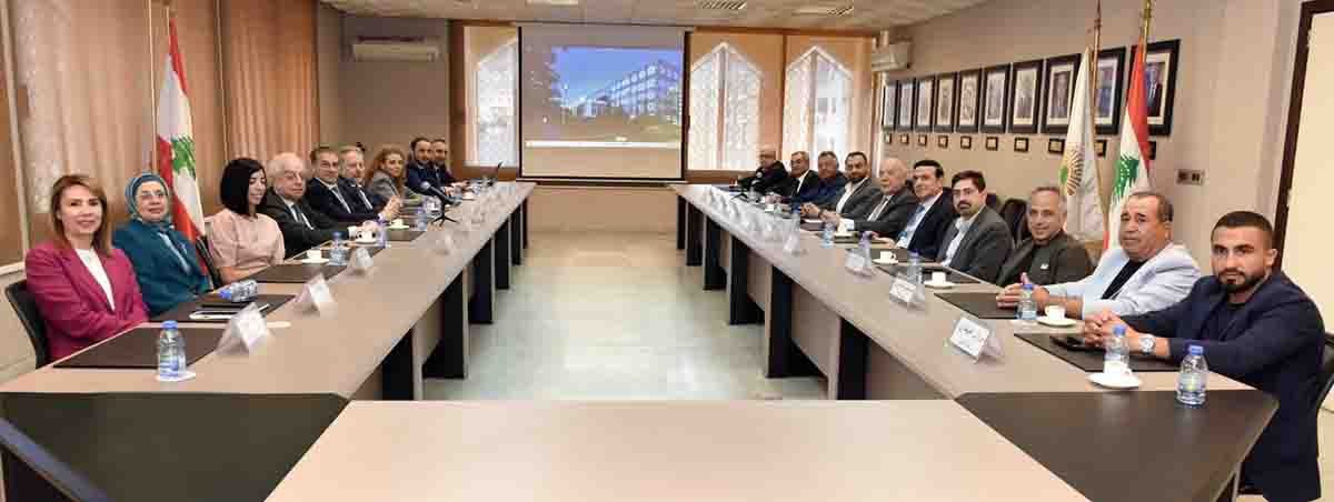 دبوسي يستقبل منيمنة لبحث تعزيز التعاون بين غرفة طرابلس الكبرى و«إيدال» في مجال تشجيع الاستثمار