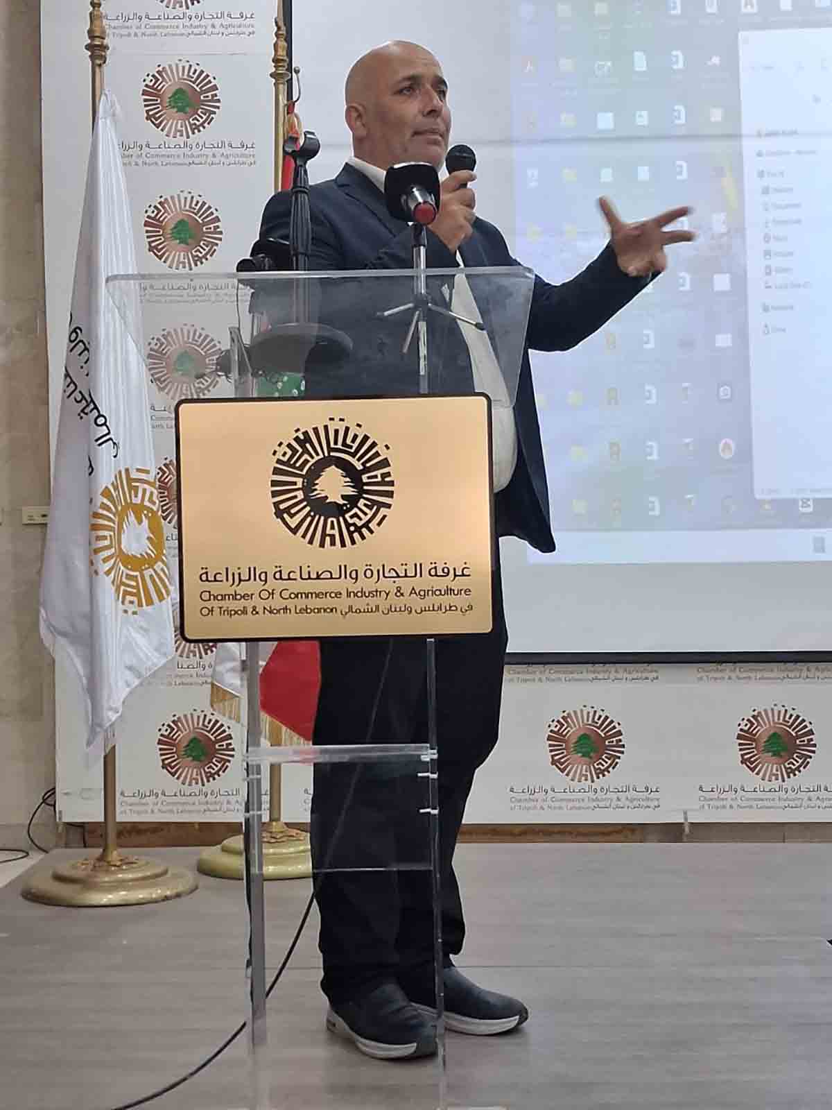 كشافة الغد تهنئ الصحافي محمود النابلسي على إنجازه الوثائقي عن الشيخ صلاح الدين كبارة وتثني على جهوده في حفظ الذاكرة الثقافية