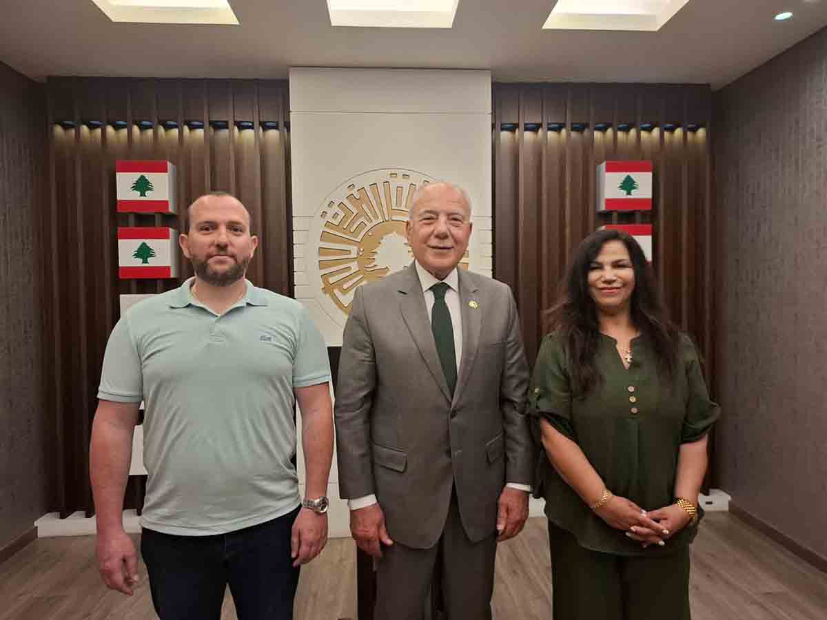 د. . يعقوب طعمة يجول على فعاليات طرابلس برفقة الأعلامية  ميراي عيد  ... والاولوية  شؤون المدينة 