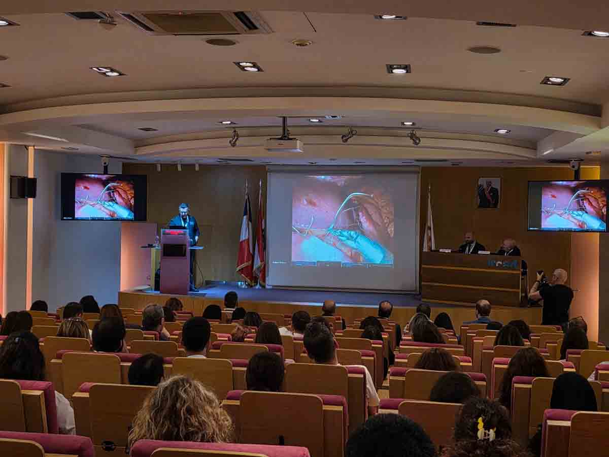 مستشفى المشرق الفرنسي ينقل الجراحة الروبوتية من أميركا إلى لبنان : 