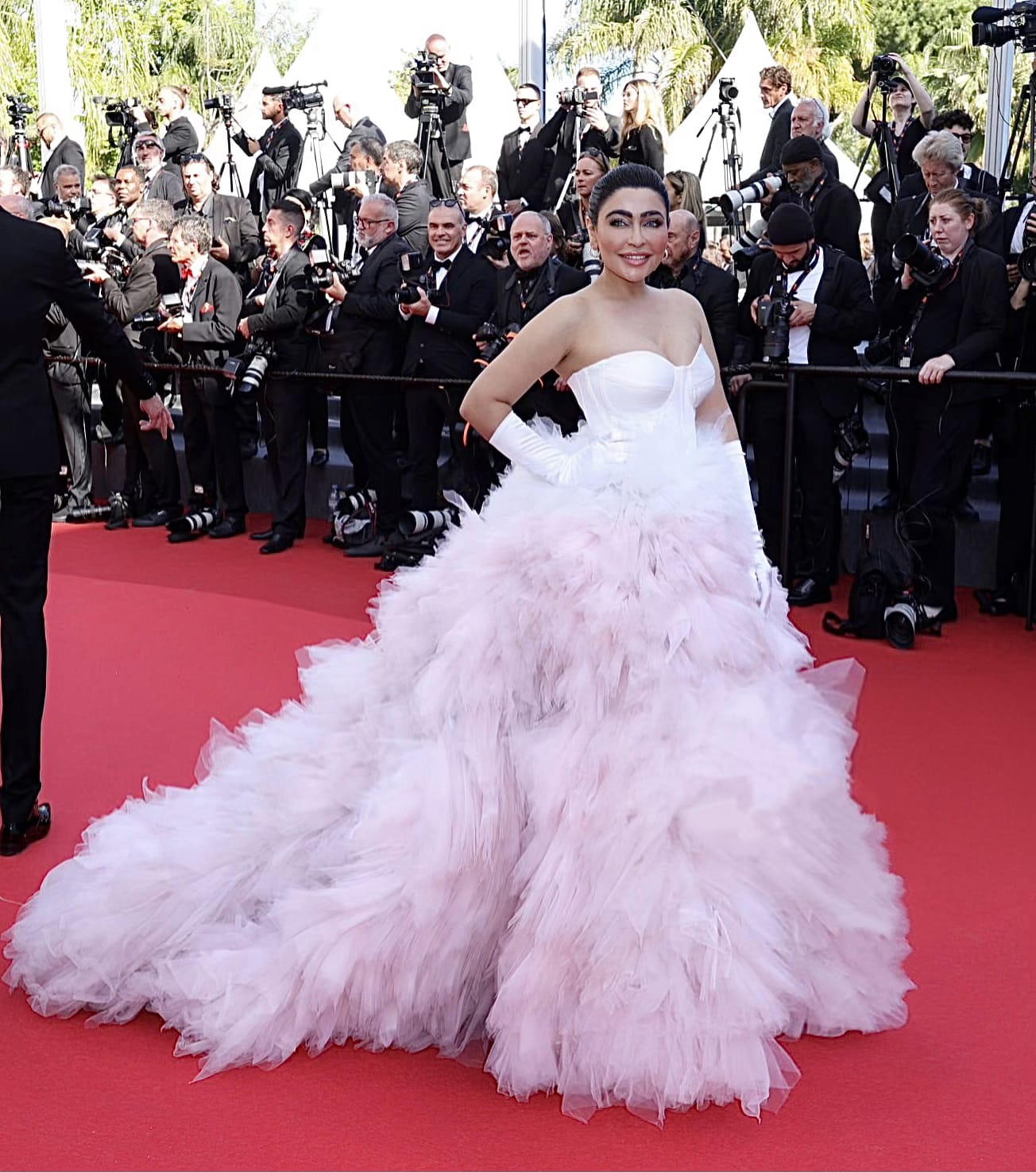 كريستيان عبدالله يتألّق بتصاميمه في مهرجان كان السينمائي!