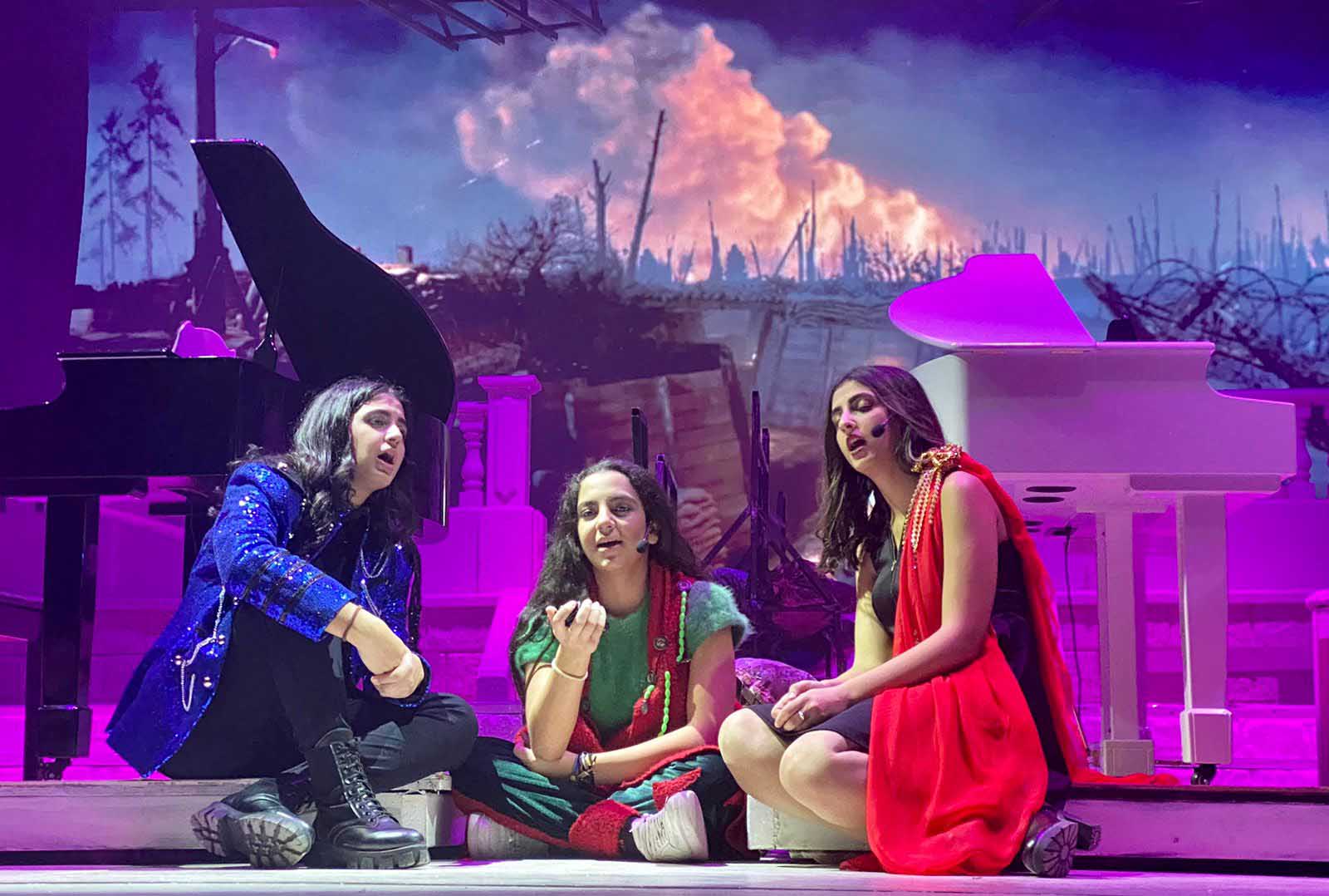 فريد وماهر الصباغ في إبداع جديد "مش بس عالميلاد" وما قصة يوسف الخال وكارين رميا؟