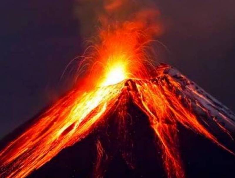 فيديو| العالم يخشى عليهم.. الصقليون يسخرون من تحذير 'بركان إتنا'