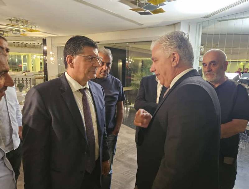 الحامض في ضيافة الشيخ بهاء الحريري