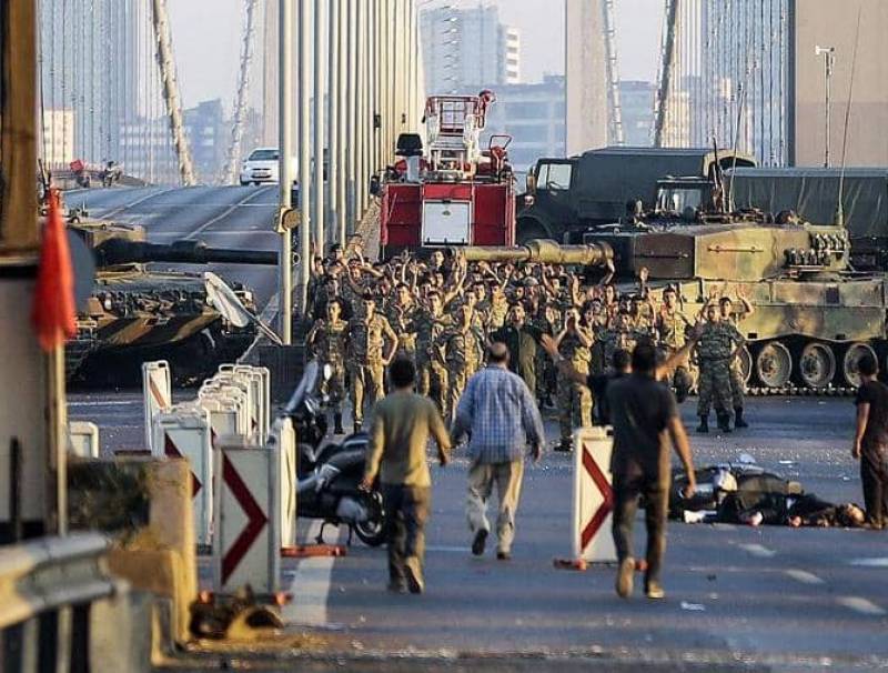  تركيا تقمع مظاهرة "المتصدين للانقلاب" بعدما طالبوا بتعويضهم