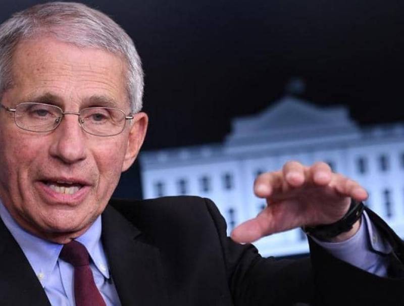 فاوتشي يحذر من طفرات كورونا.. ويتحدث عن "الحل الوحيد"