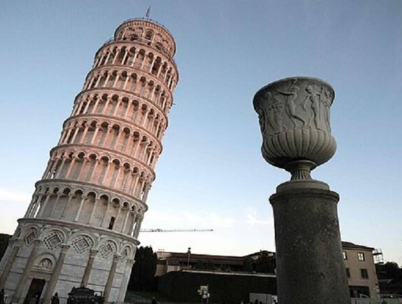 رج بيزا المائل