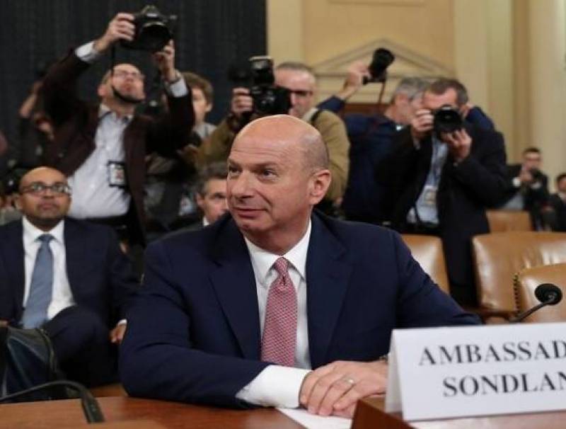 ترامب 'ينتقم' من سفير أمريكي شهد ضده!