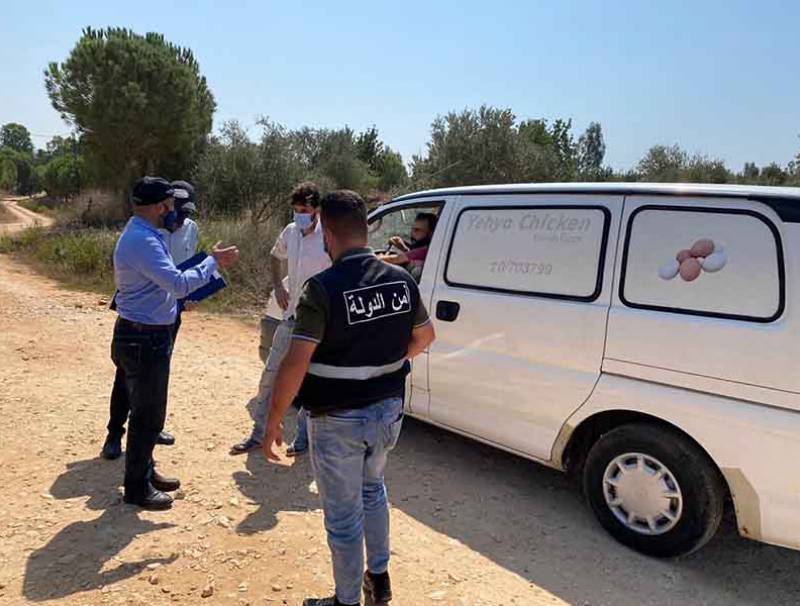 جولة لحماية المستهلك على المحلات في الطيبة للتأكد من الالتزام بأسعار اللحوم والدجاج والبيض