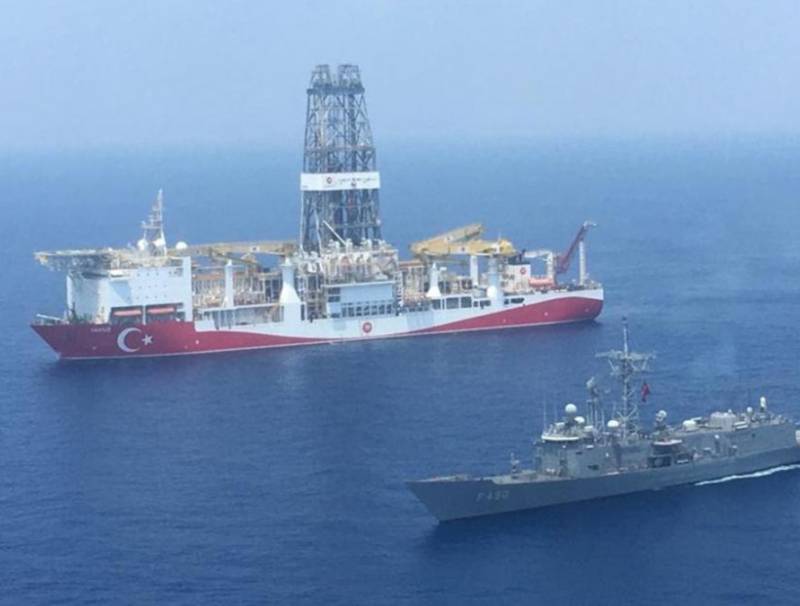 تركيا تعتزم إرسال سفينة تنقيب إلى شرق المتوسط وسط خلاف مع اليونان