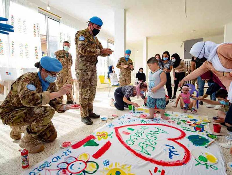 اليونيفيل نظمت دورة الهوية في قانا وقائد القطاع الغربي جال في المبنى البلدي