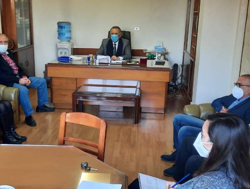 الحرك عرض مع إدارة مستشفى البترون تنسيق عملية إعطاء اللقاح